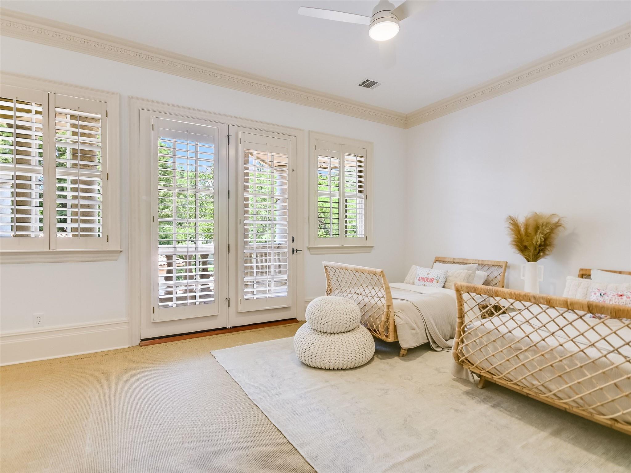 4511 ISLAND Cv, Austin, TX 78731