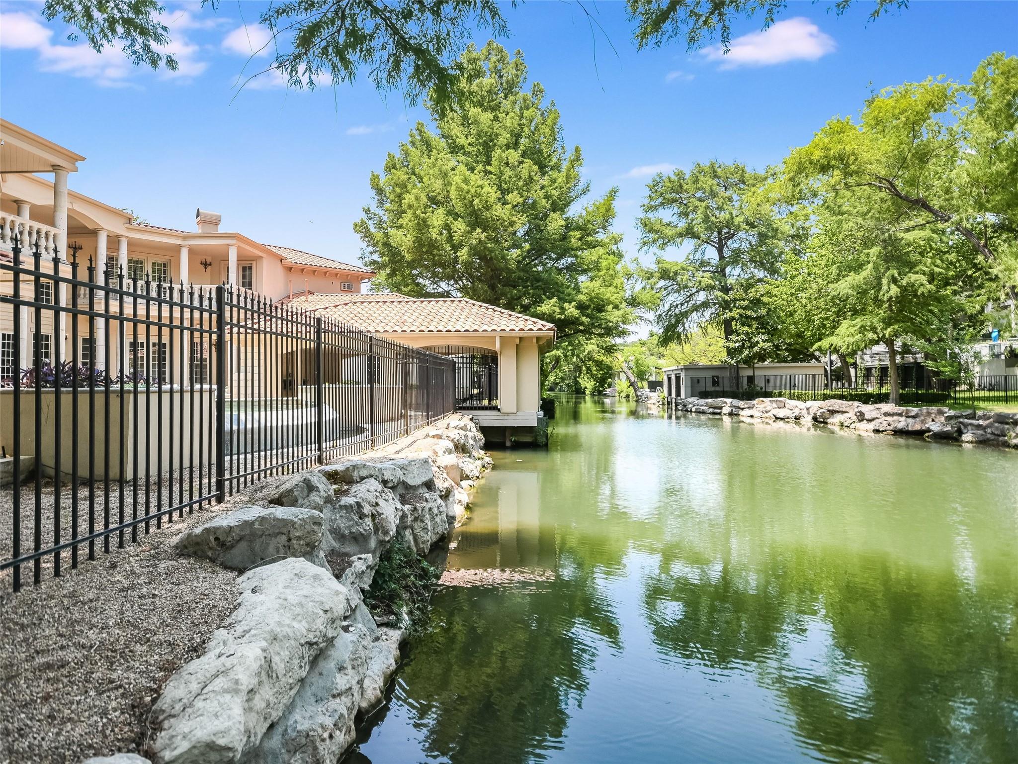 4511 ISLAND Cv, Austin, TX 78731