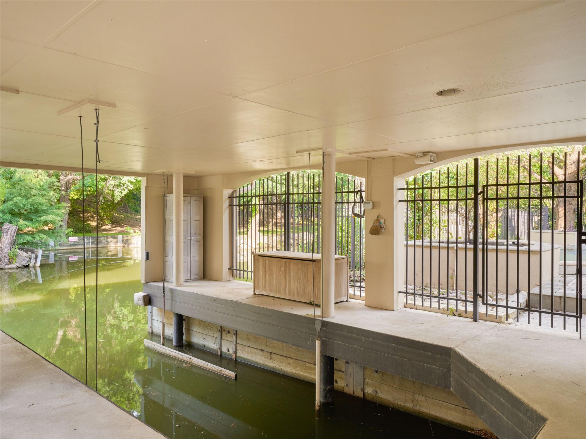 4511 ISLAND Cv, Austin, TX 78731