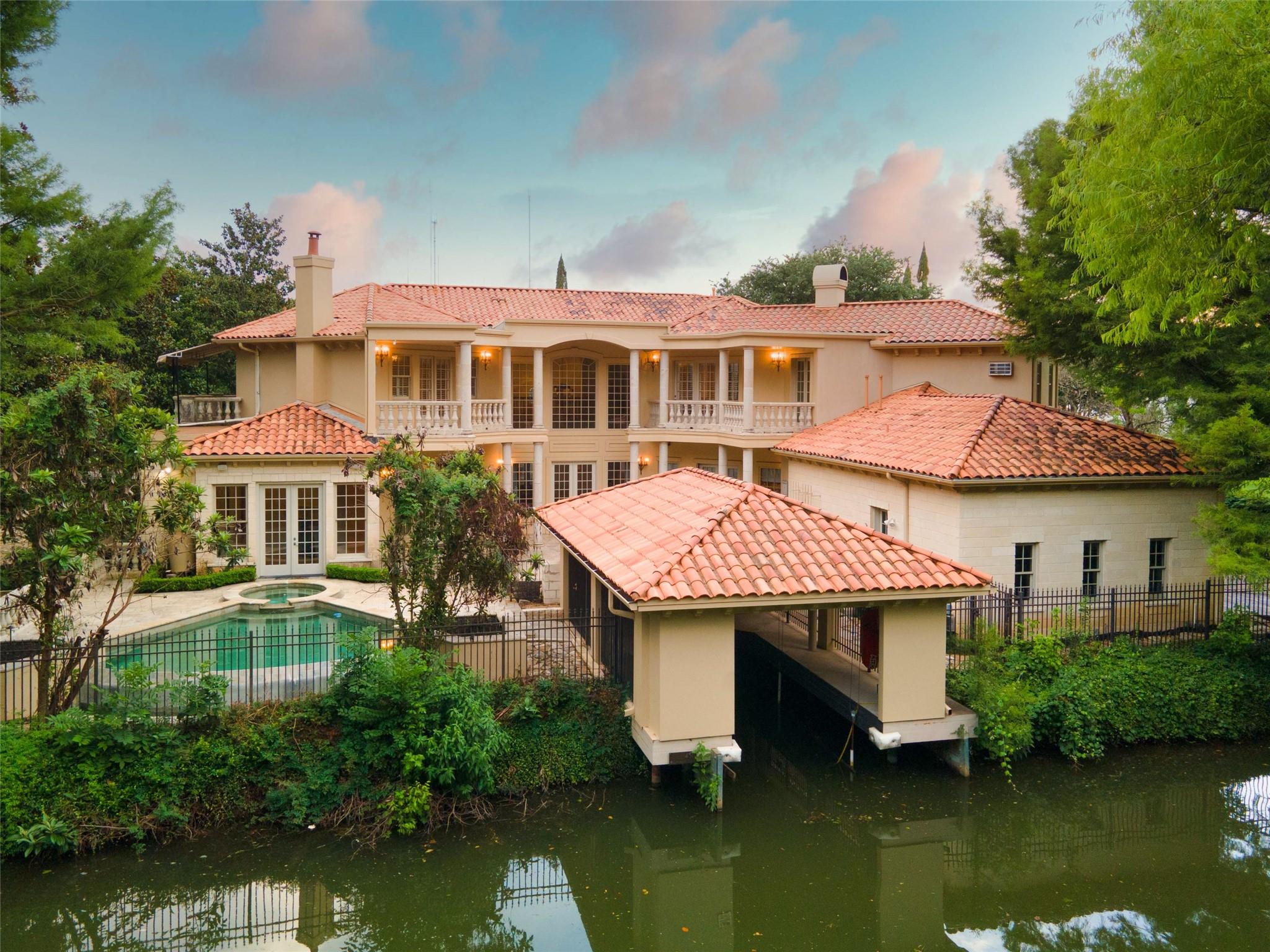 4511 ISLAND Cv, Austin, TX 78731