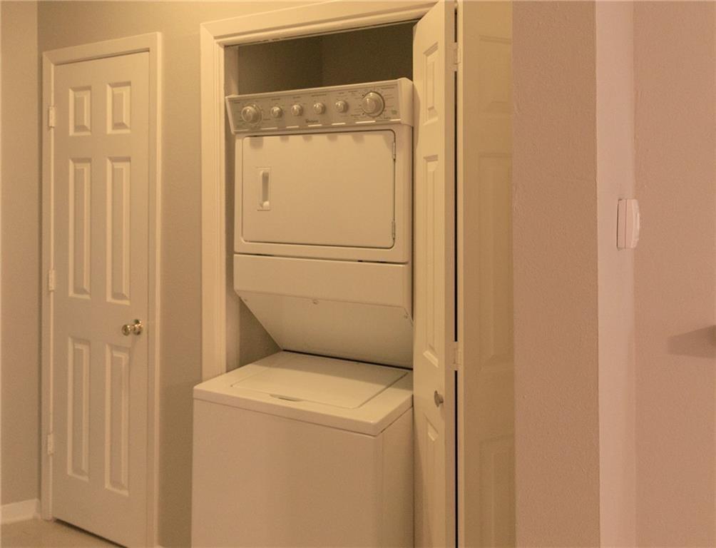 915 W 23rd St # 201, Austin, TX 78705