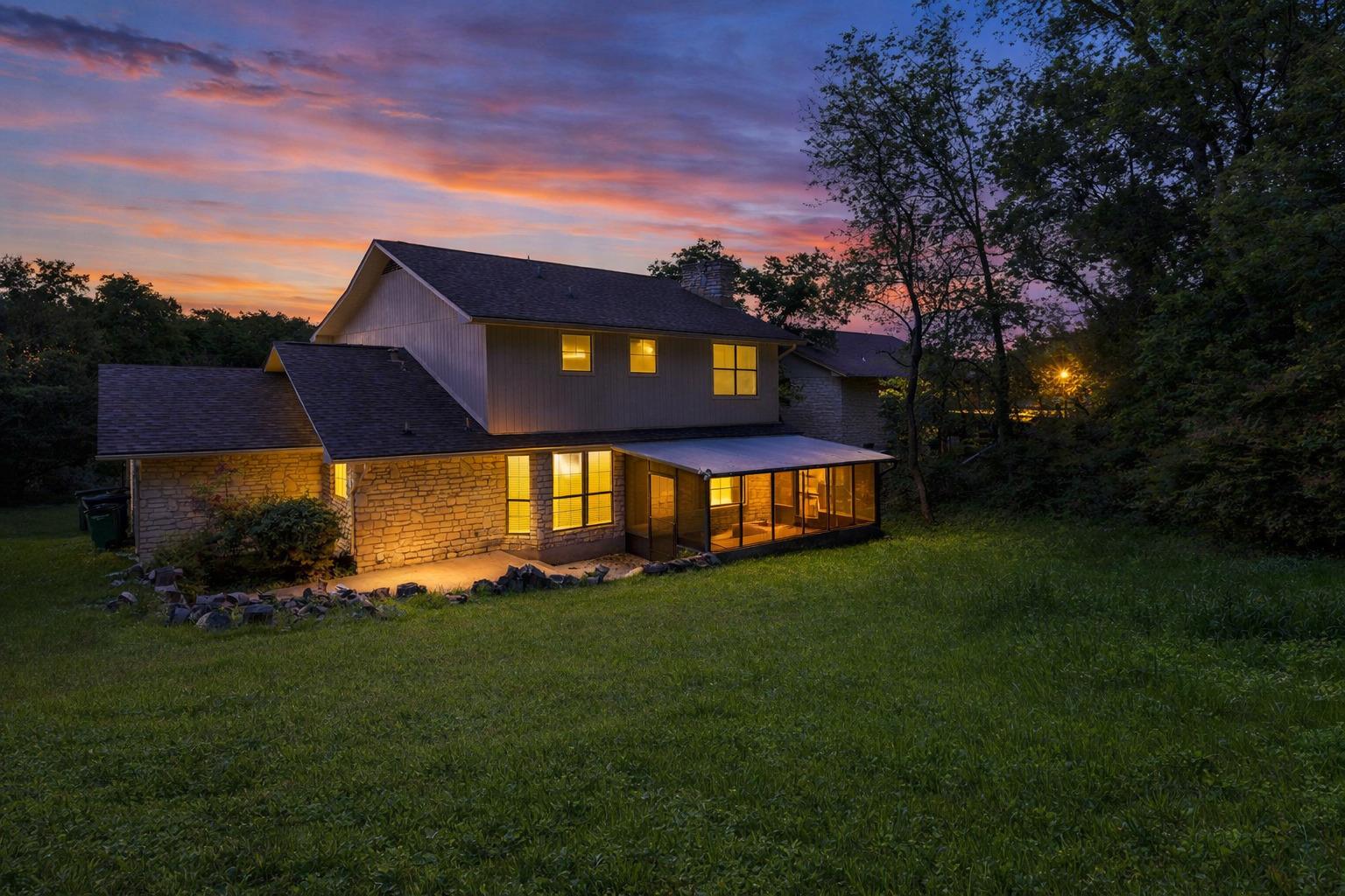 9305 Rolling Oaks Trl, Austin, TX 78750