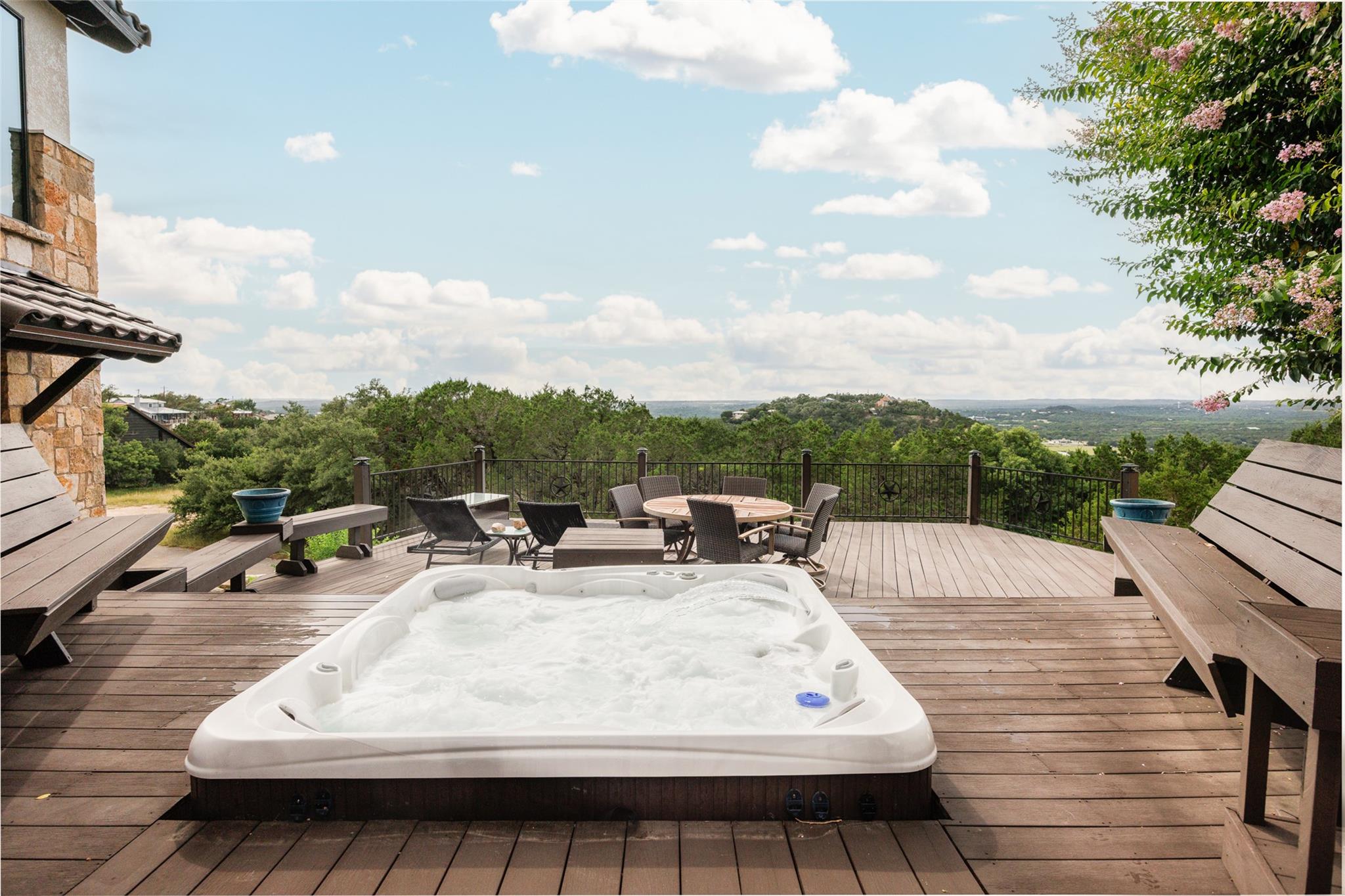 101 Sunrise Dr, Wimberley, TX 78676