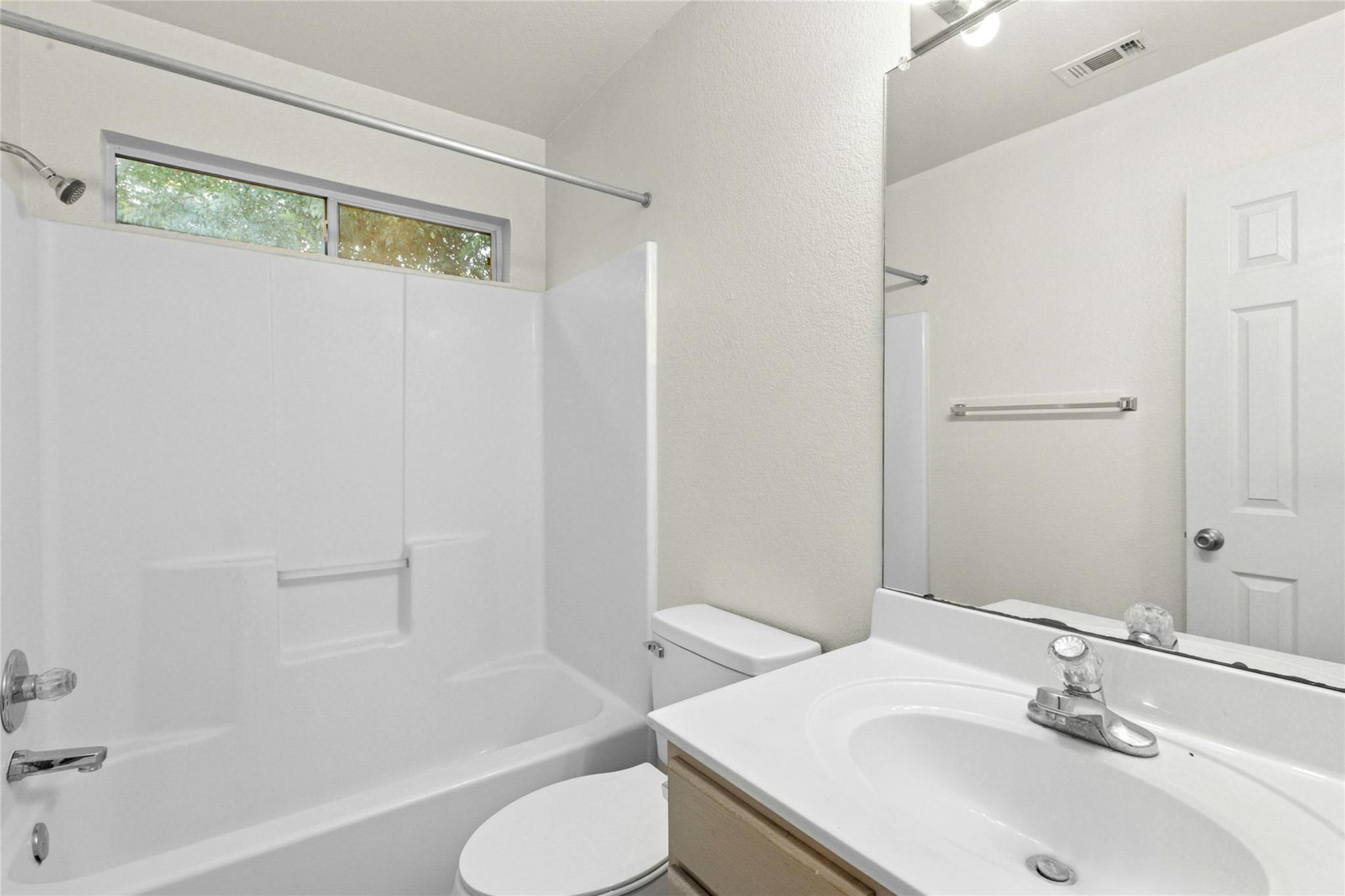 806/808 Sagewood Trl, San Marcos, TX 78666