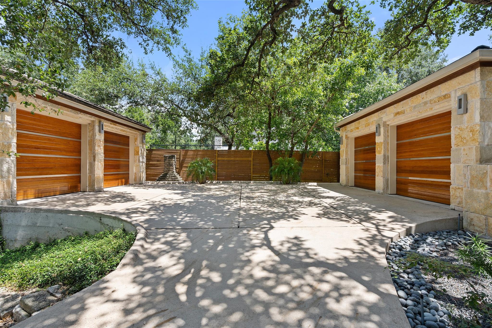 706 Las Lomas Dr, West Lake Hills, TX 78746