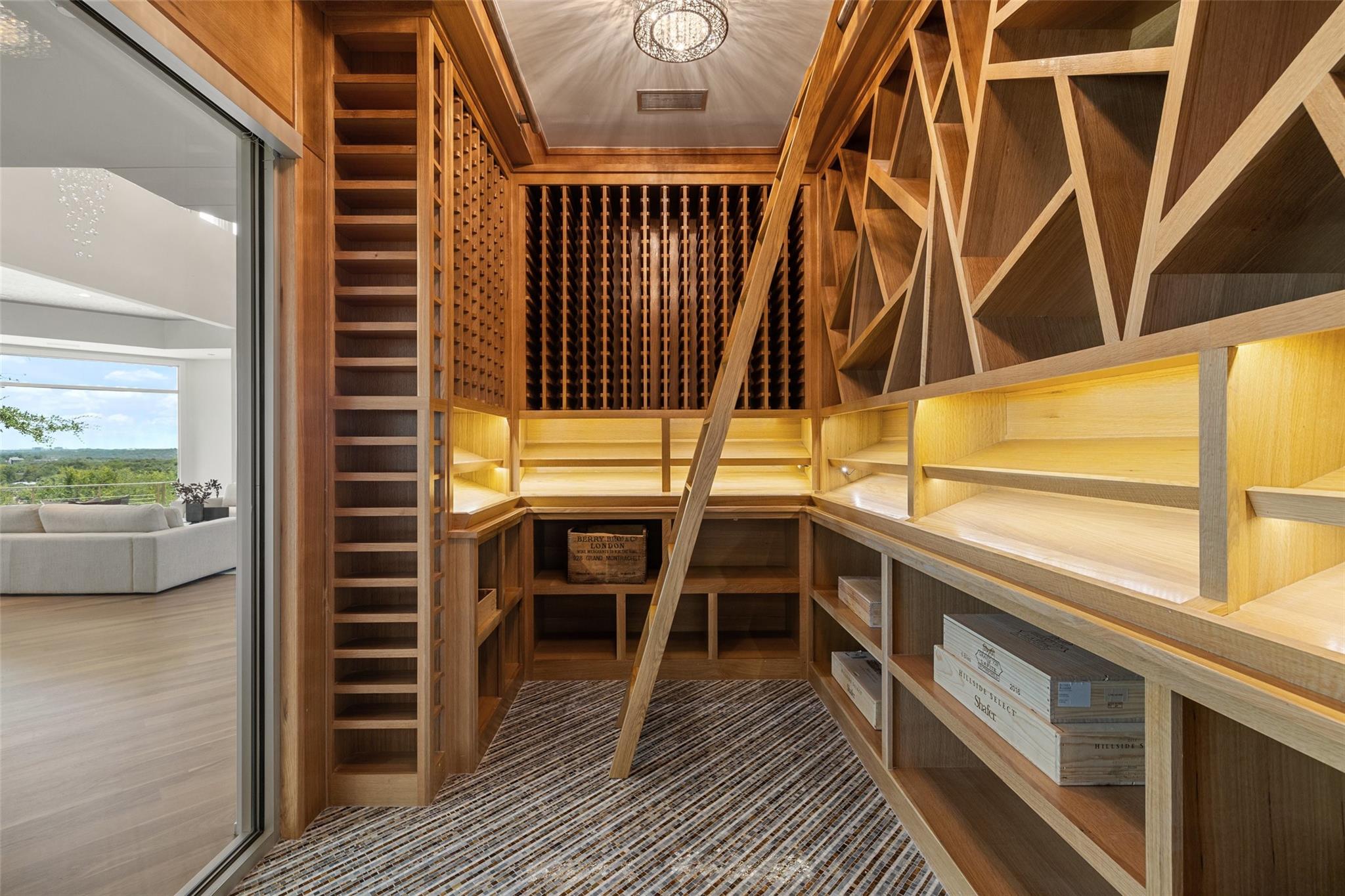 706 Las Lomas Dr, West Lake Hills, TX 78746