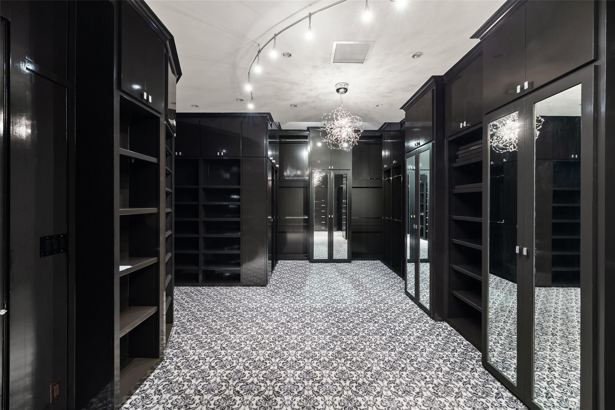 706 Las Lomas Dr, West Lake Hills, TX 78746