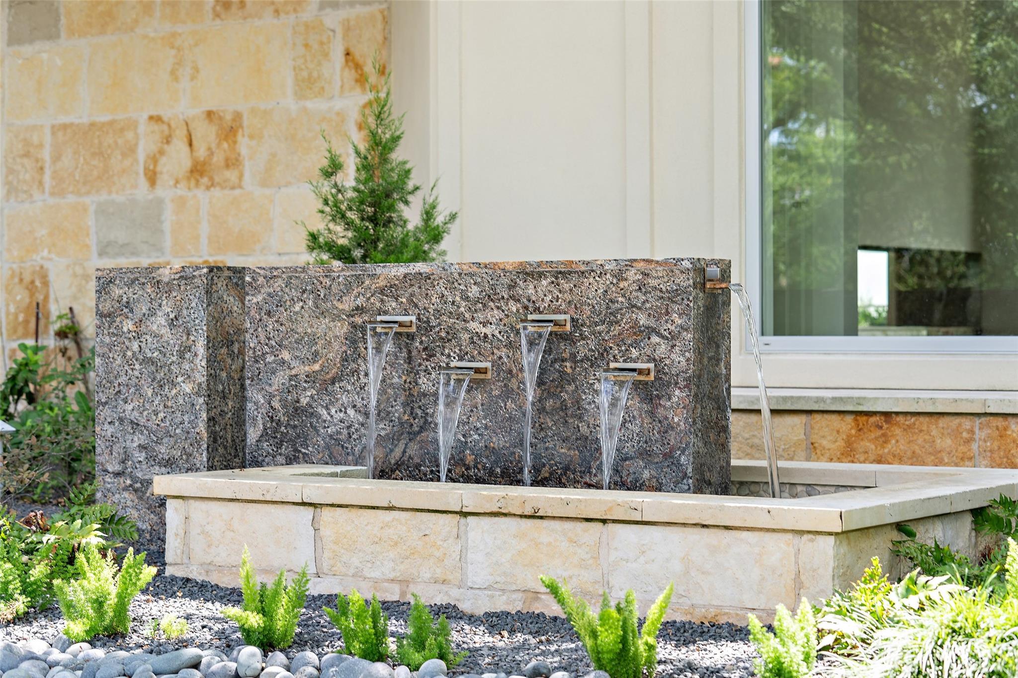 706 Las Lomas Dr, West Lake Hills, TX 78746