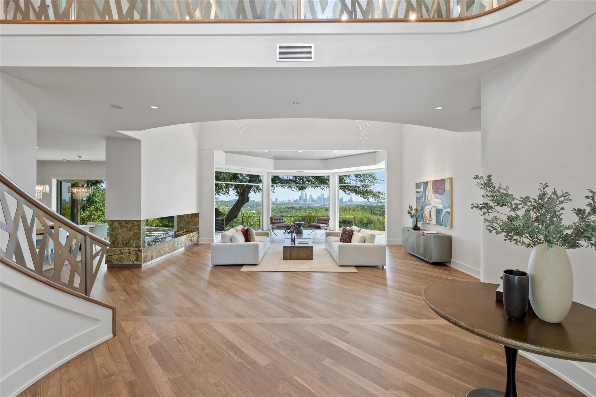 706 Las Lomas Dr, West Lake Hills, TX 78746