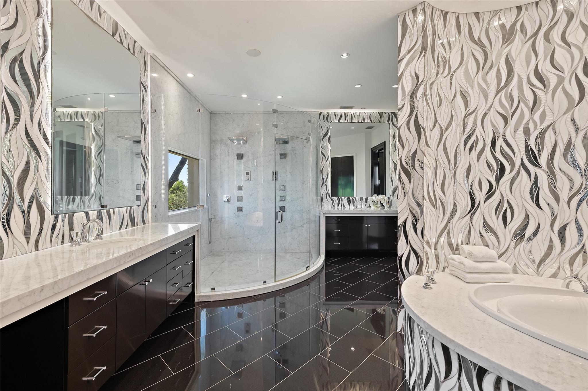 706 Las Lomas Dr, West Lake Hills, TX 78746