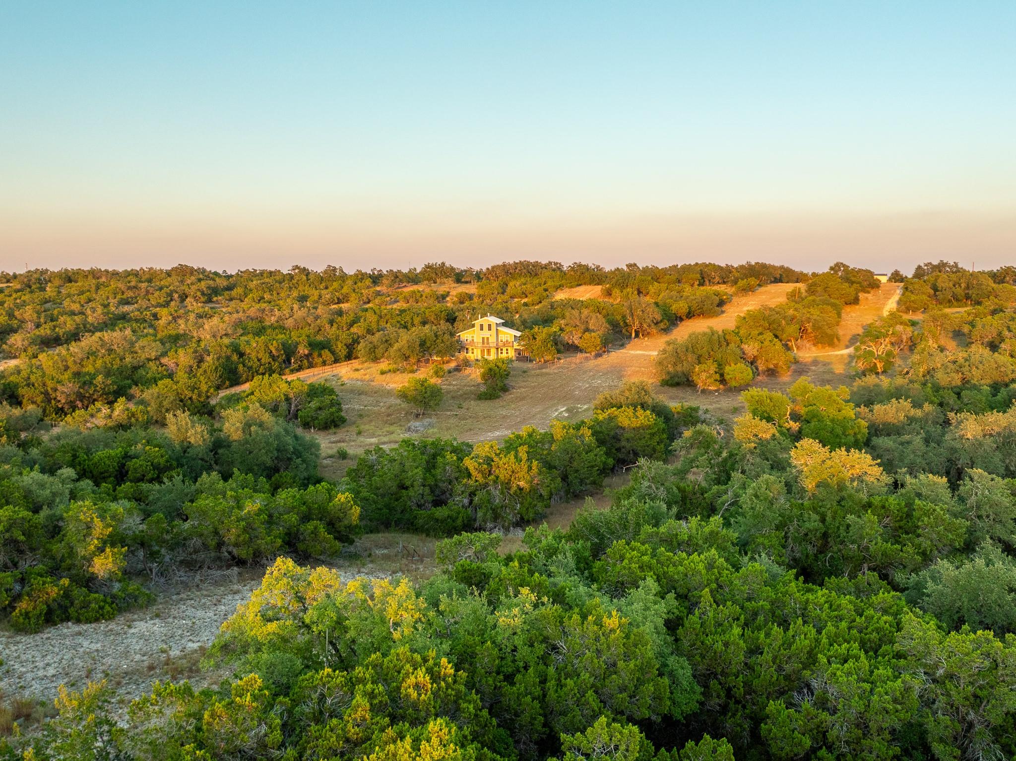 3230 W Fitzhugh Rd, Dripping Springs, TX 78620