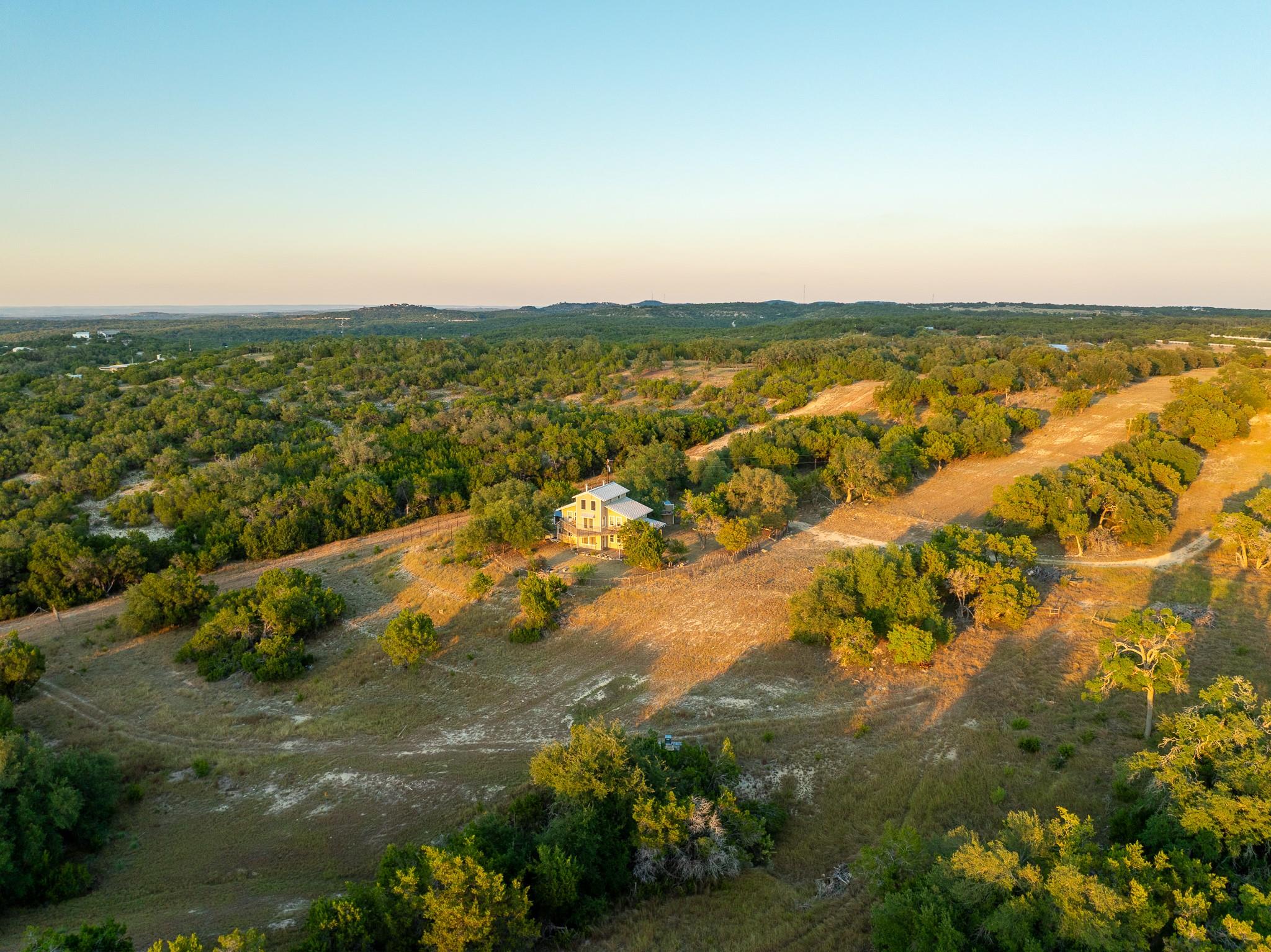 3230 W Fitzhugh Rd, Dripping Springs, TX 78620
