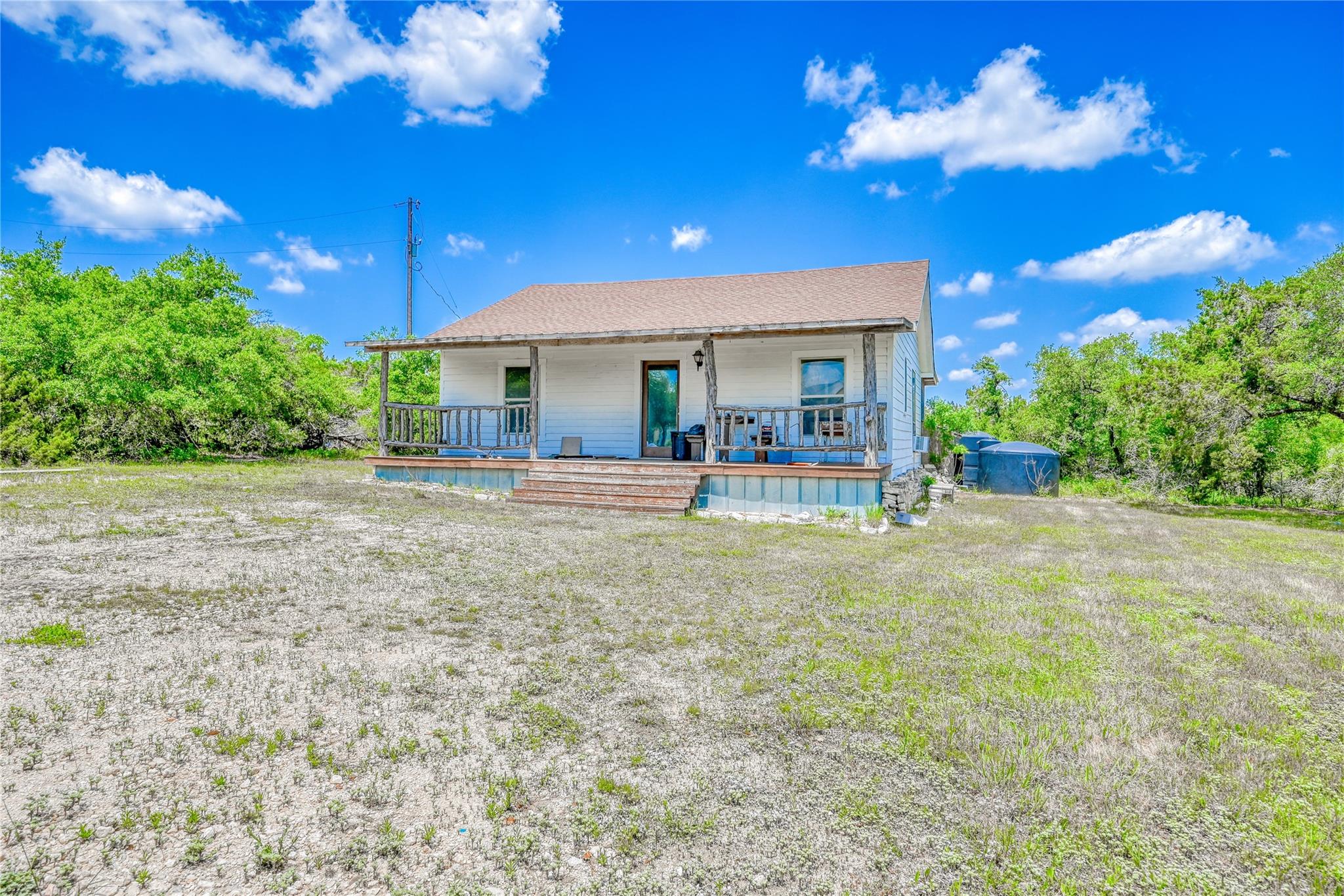 271 Rollin N Ranch Rd, Blanco, TX 78606