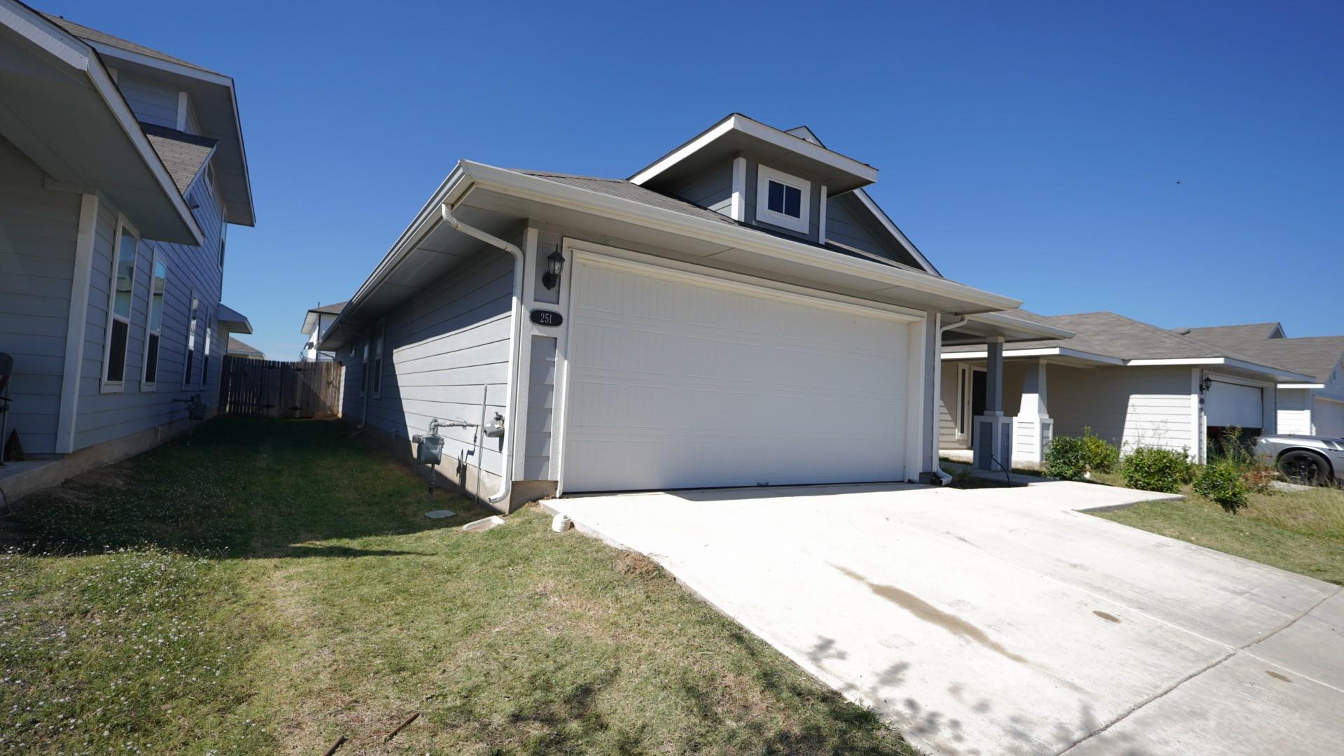 251 Tempest Trl, Maxwell, TX 78656