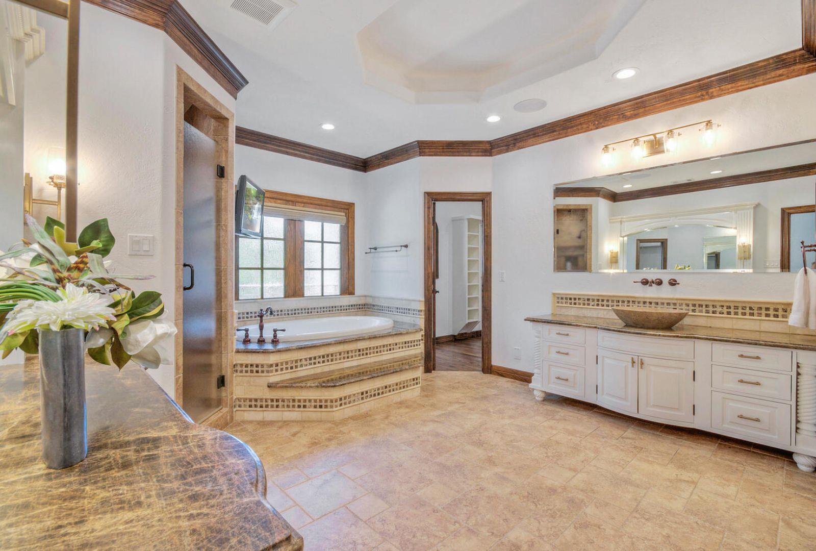 10500 Avery Club Dr # 26, Austin, TX 78717