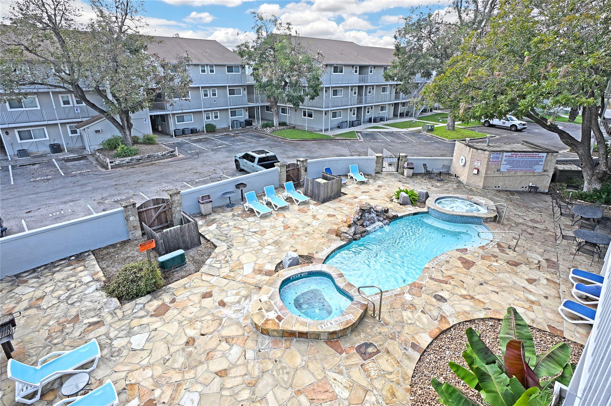 730 E Mather St # J-301, New Braunfels, TX 78130