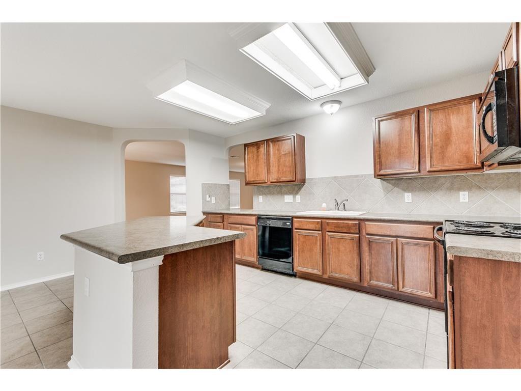 524 Castebar Dr, Round Rock, TX 78664