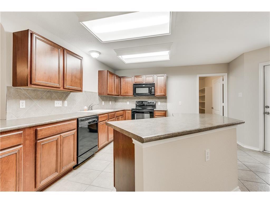 524 Castebar Dr, Round Rock, TX 78664