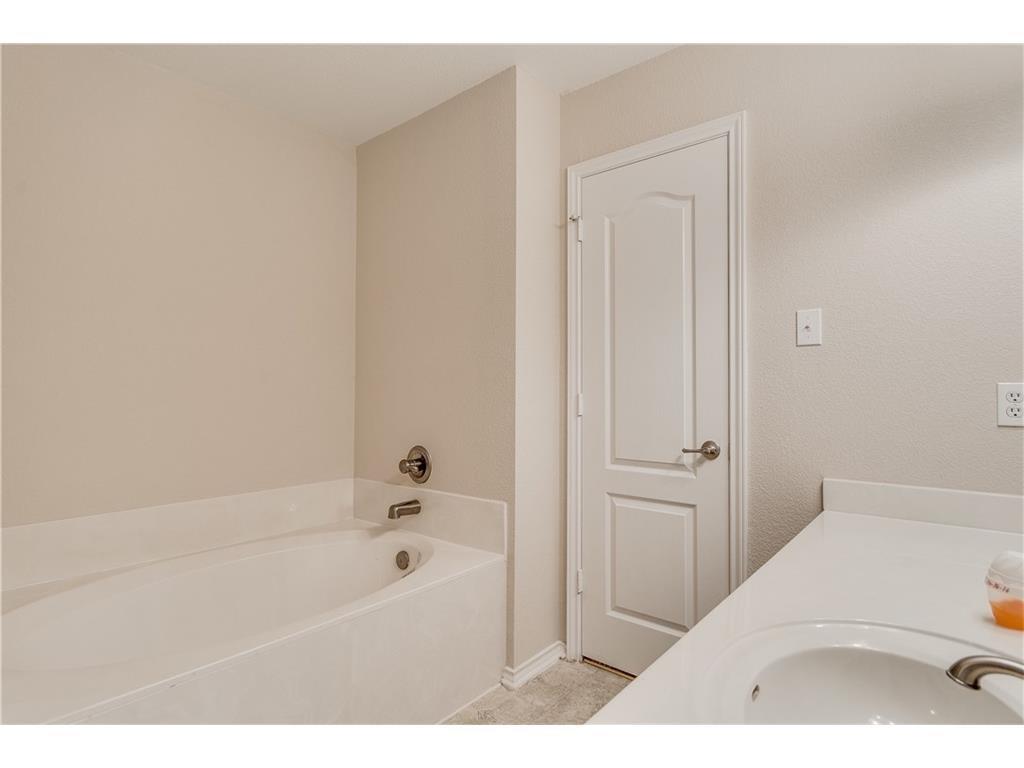 524 Castebar Dr, Round Rock, TX 78664