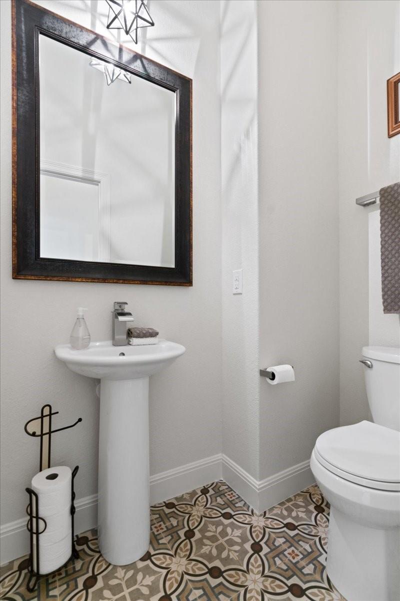 20913 Nimitz Ave, Lago Vista, TX 78645