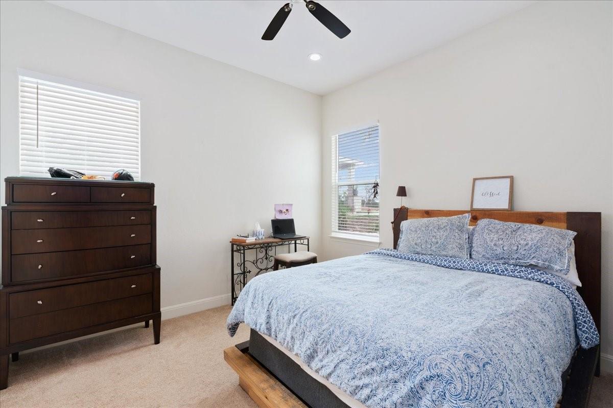 20913 Nimitz Ave, Lago Vista, TX 78645