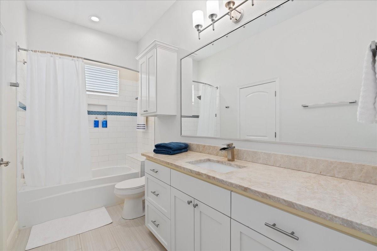 20913 Nimitz Ave, Lago Vista, TX 78645