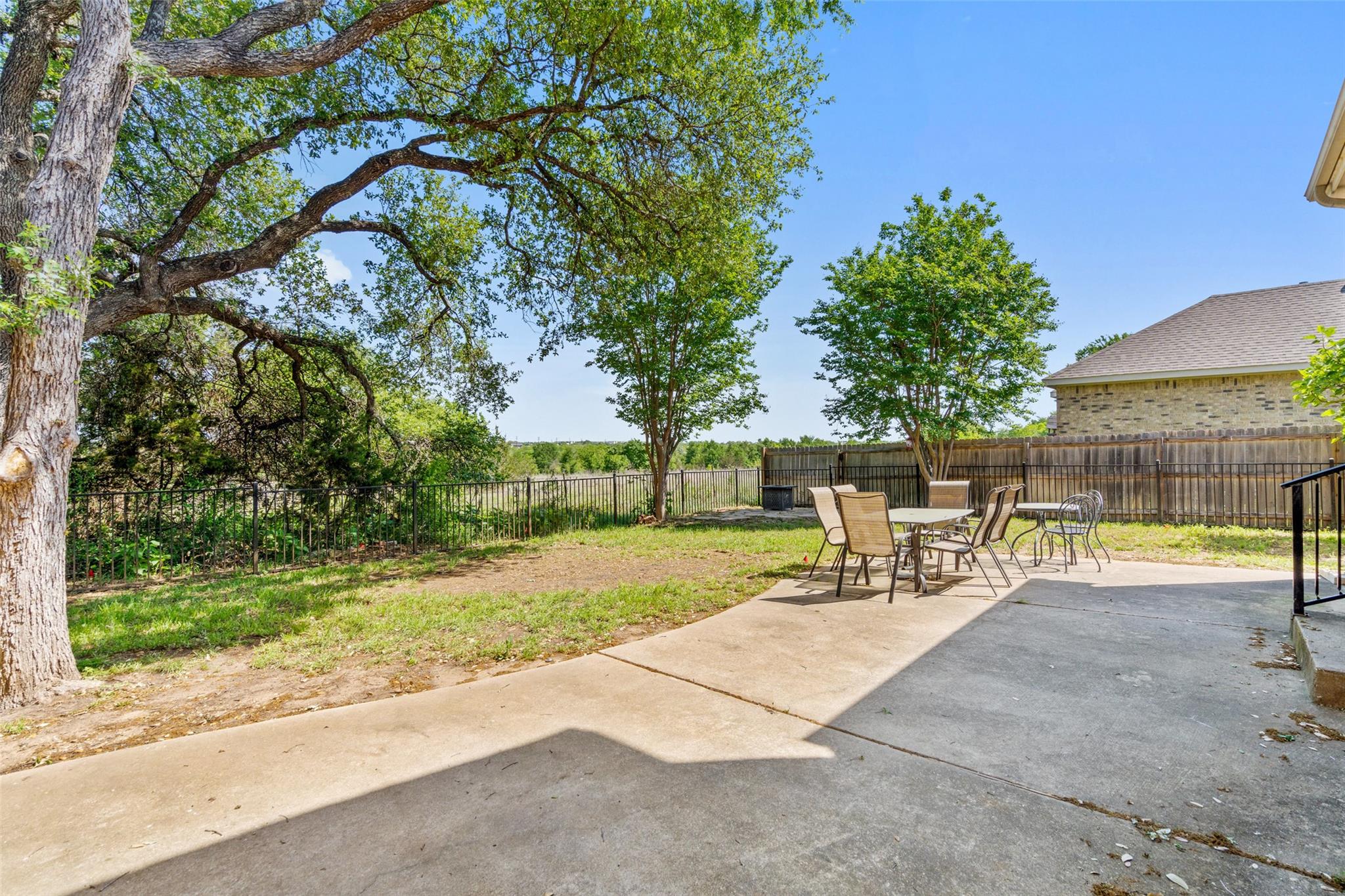 304 Las Colinas Dr, Georgetown, TX 78628