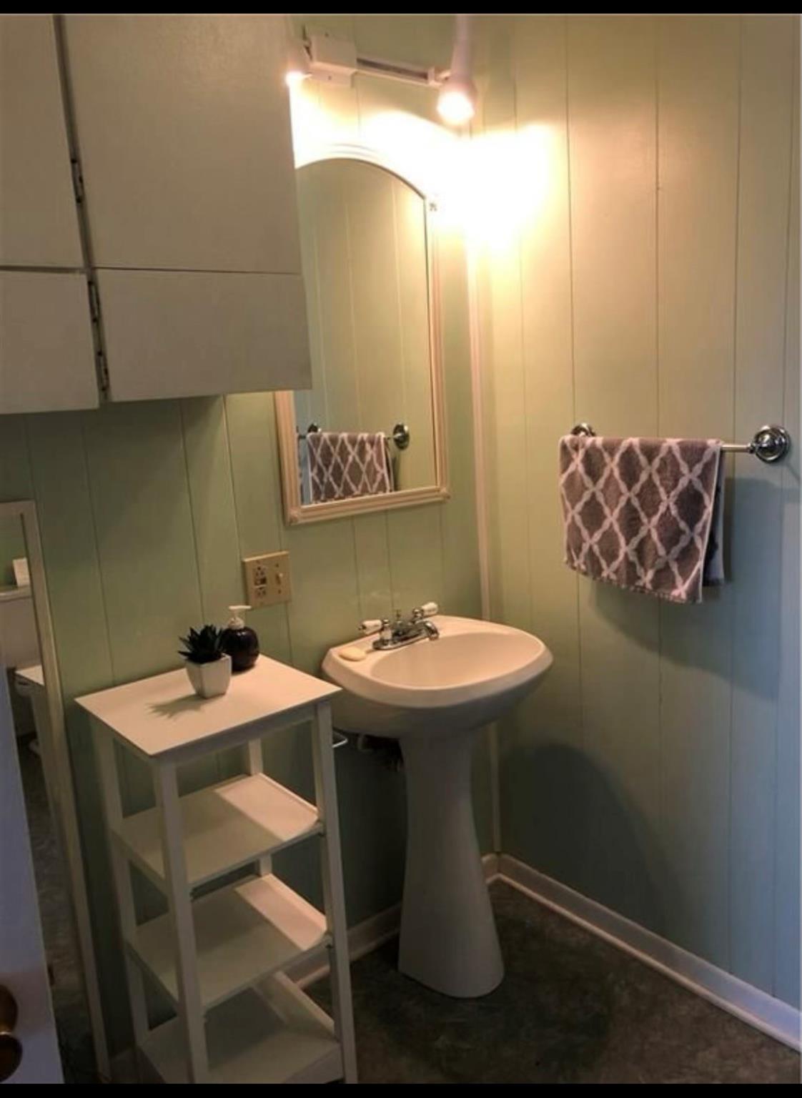 21511 W STATE HY 71 W, Spicewood, TX 78669