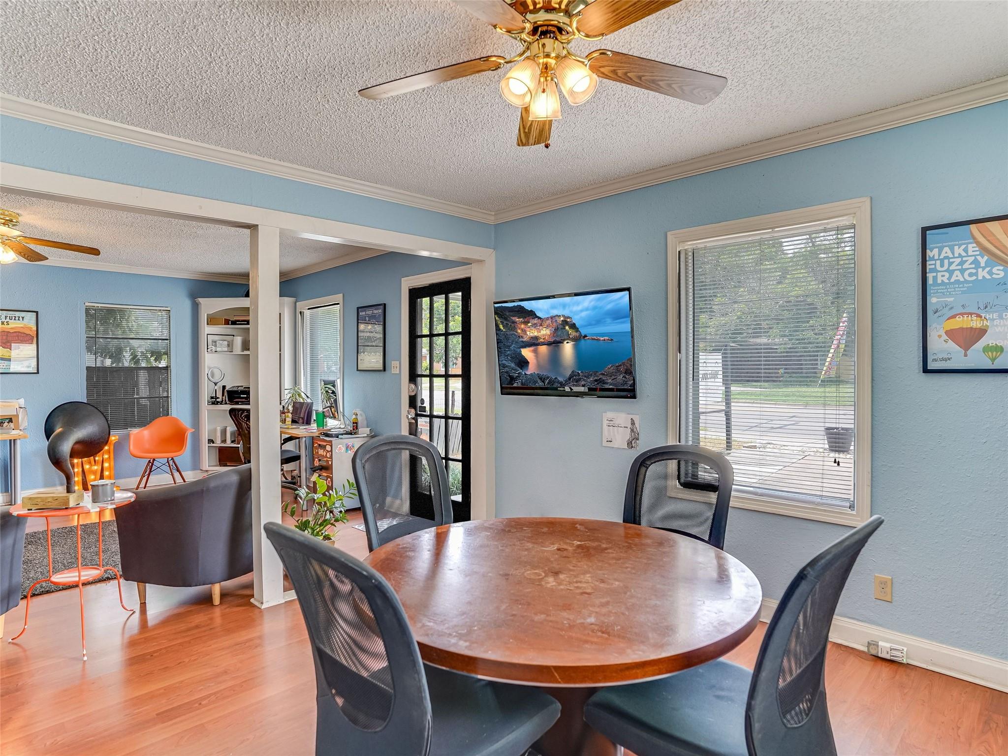 1509 W Koenig Ln, Austin, TX 78756