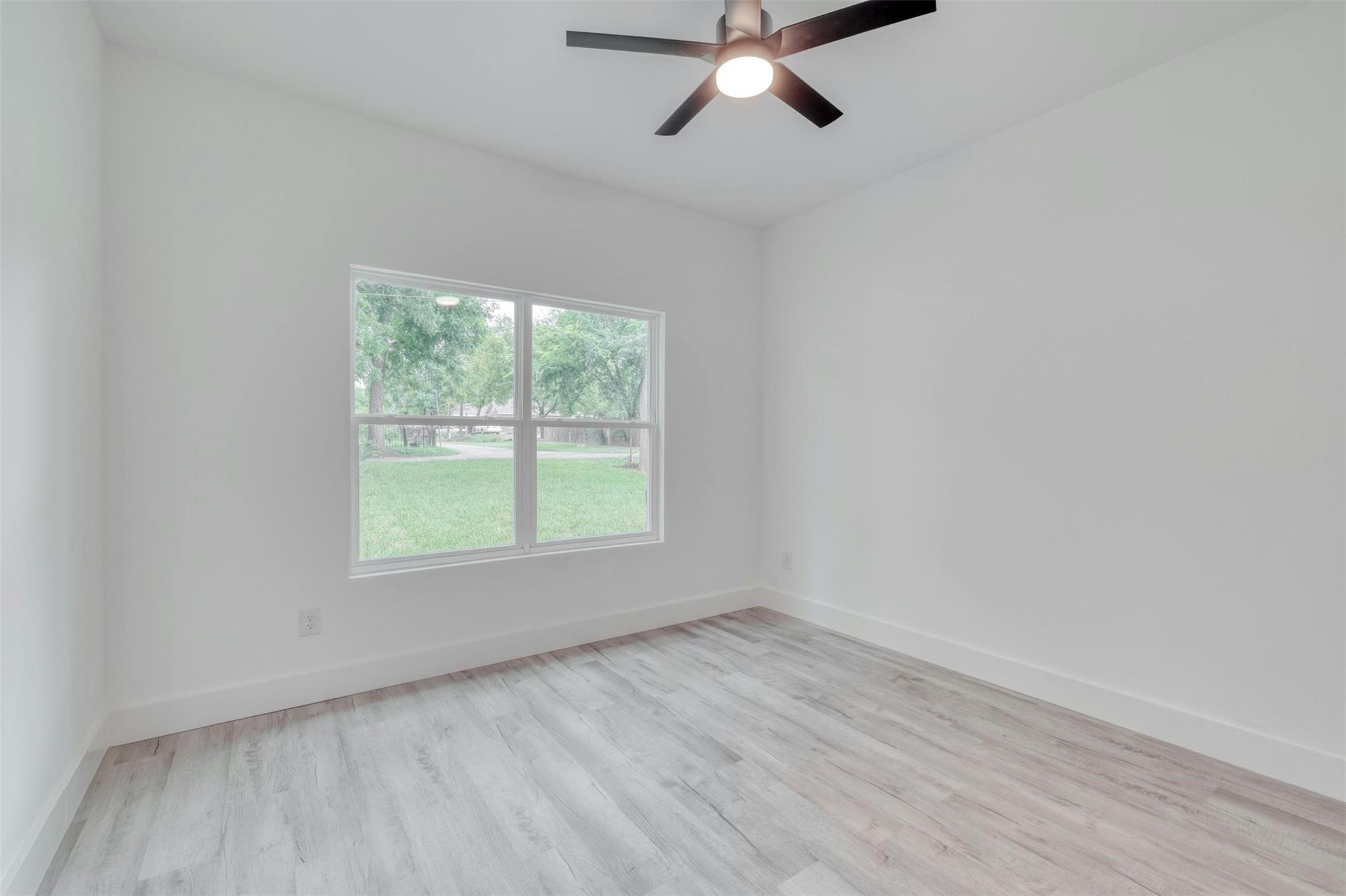 108 Bill St, Elgin, TX 78621