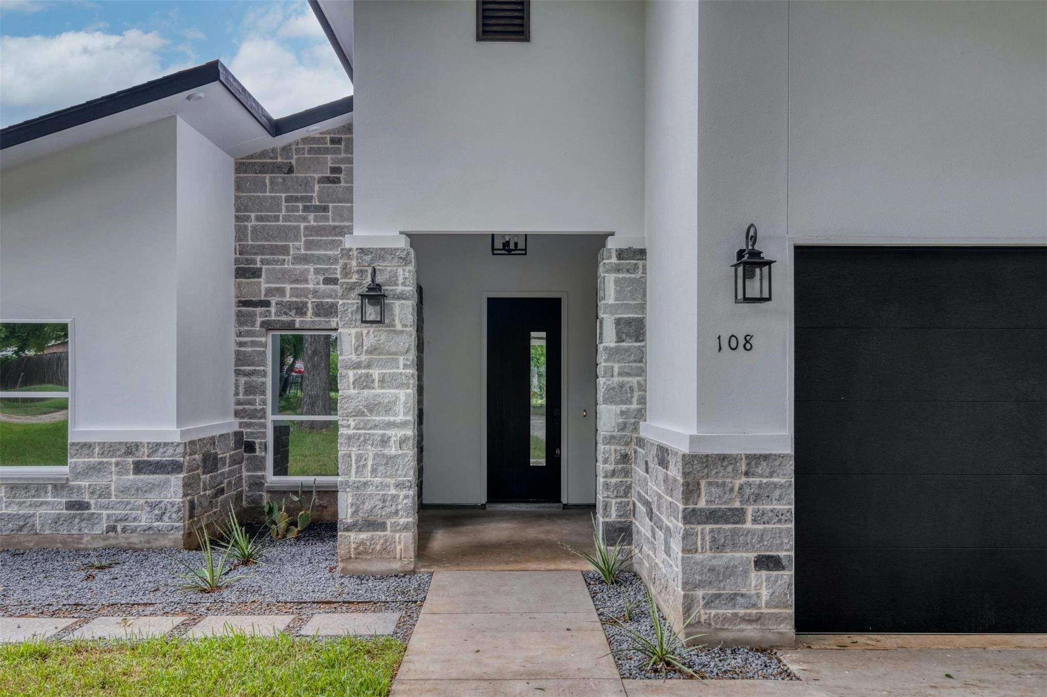 108 Bill St, Elgin, TX 78621