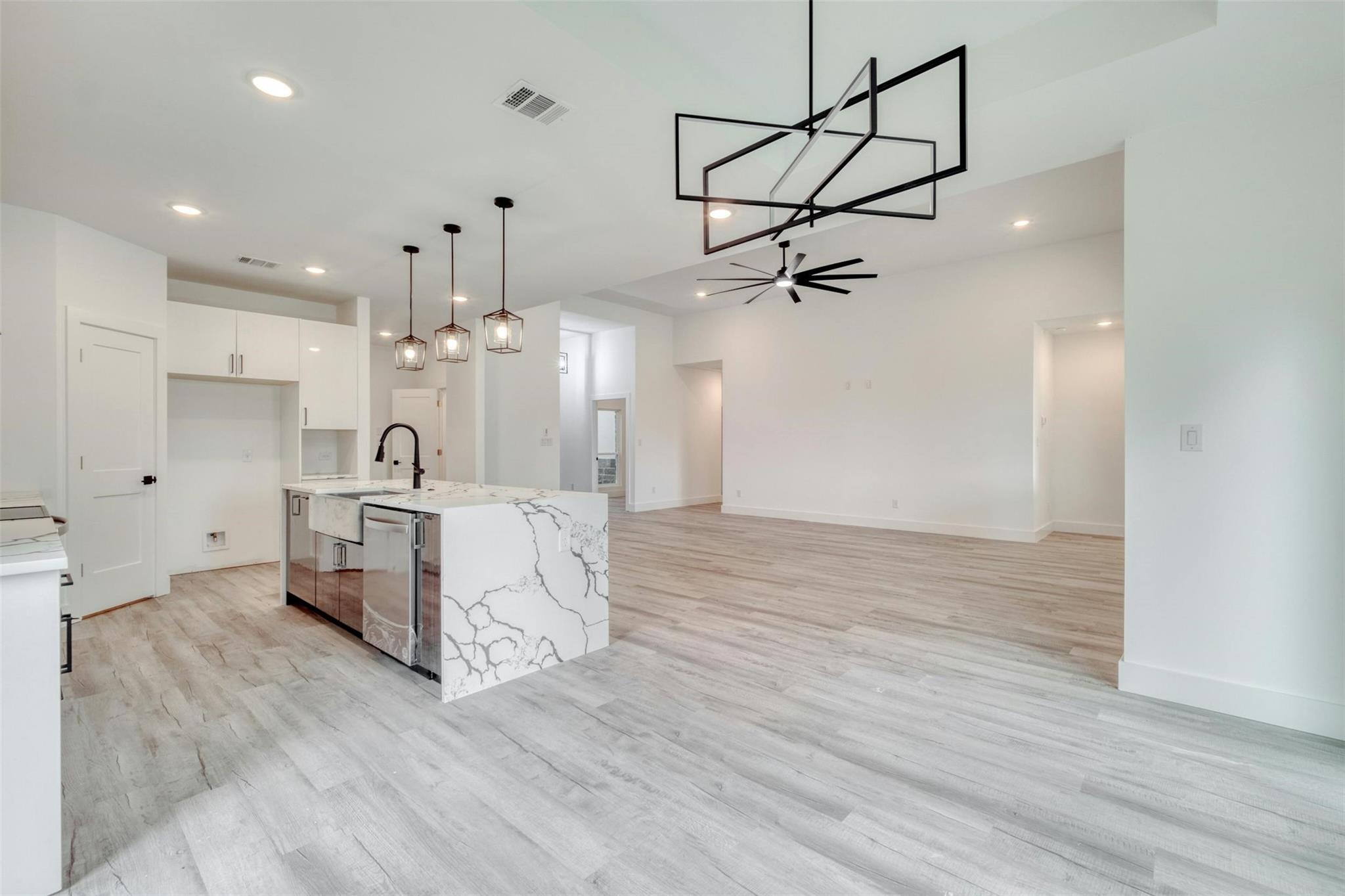 108 Bill St, Elgin, TX 78621