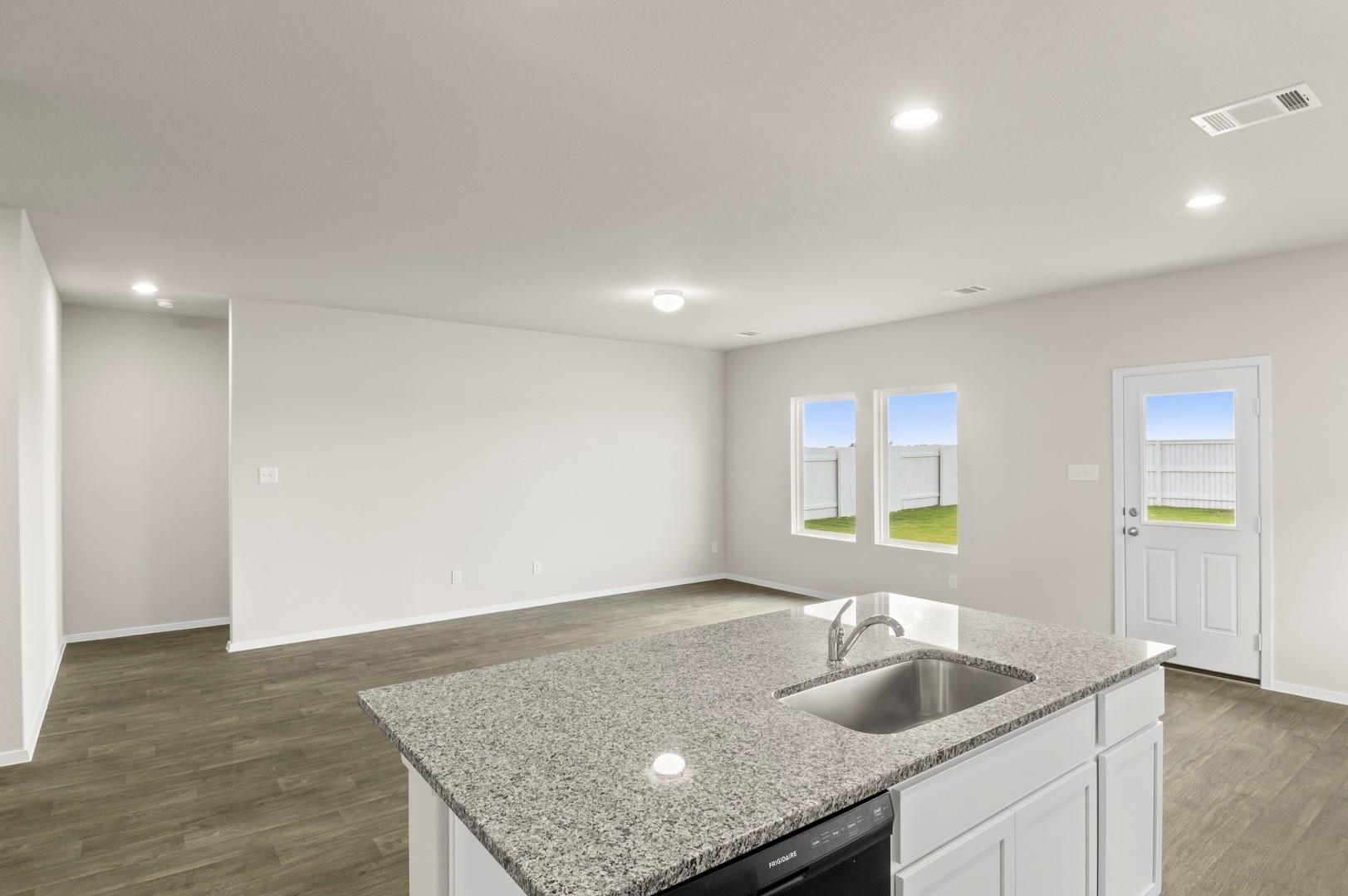 2431 Winding Creek Rd, Kyle, TX 78640