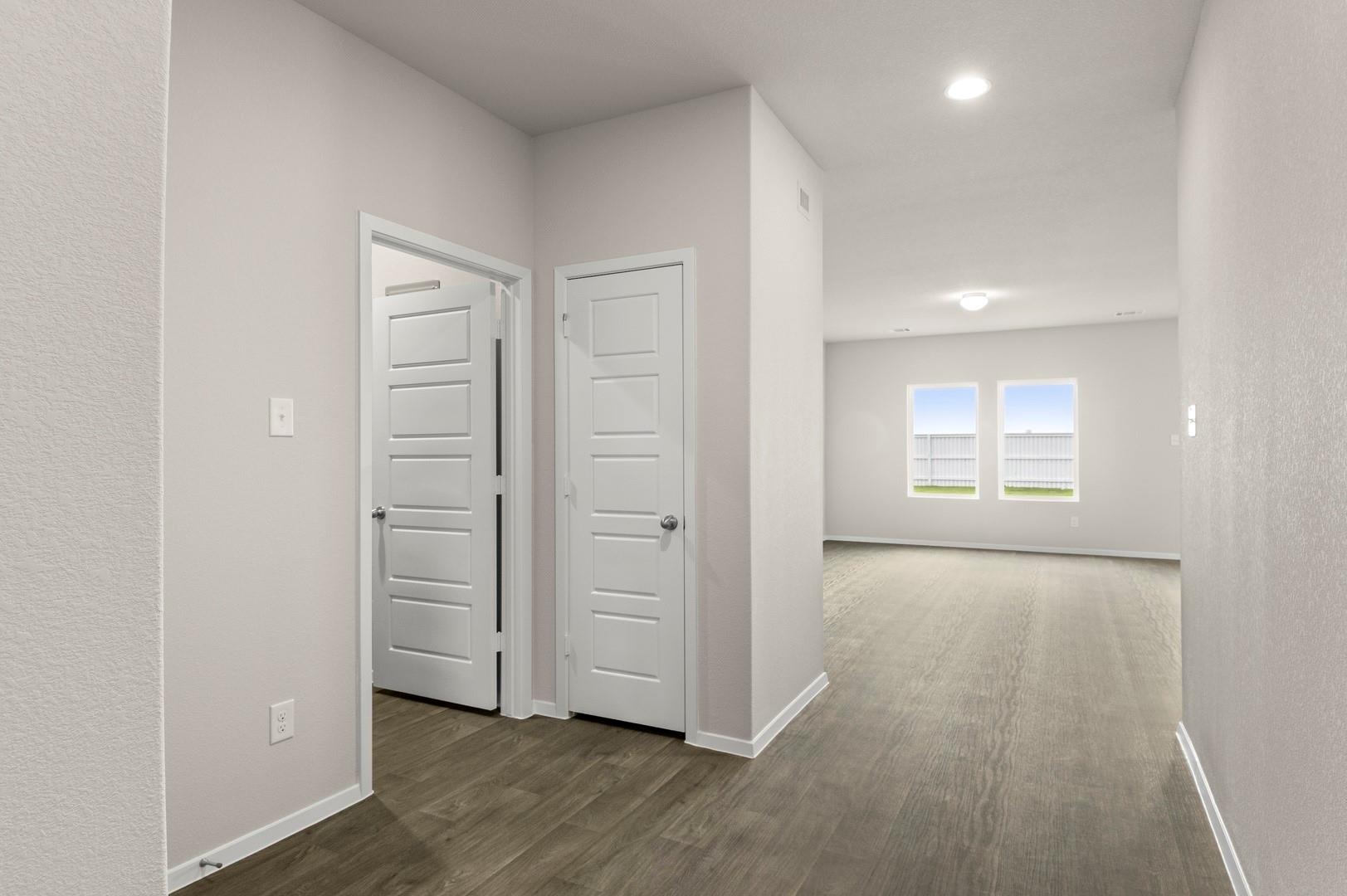 2431 Winding Creek Rd, Kyle, TX 78640