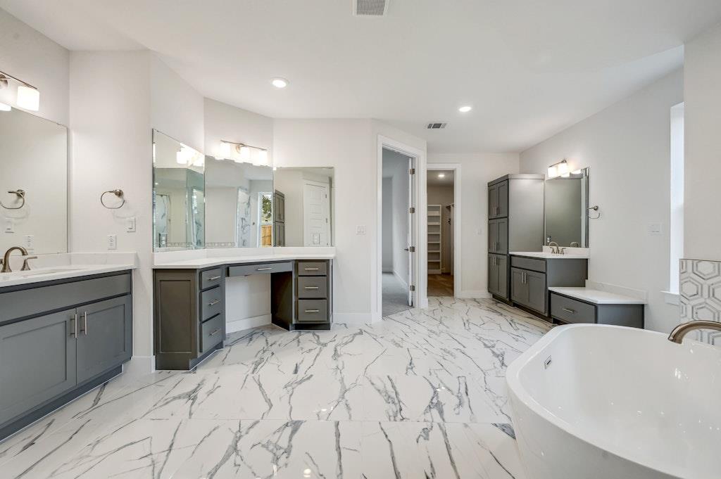 308 Canal Dr, Dripping Springs, TX 78620