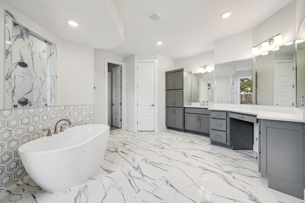 308 Canal Dr, Dripping Springs, TX 78620