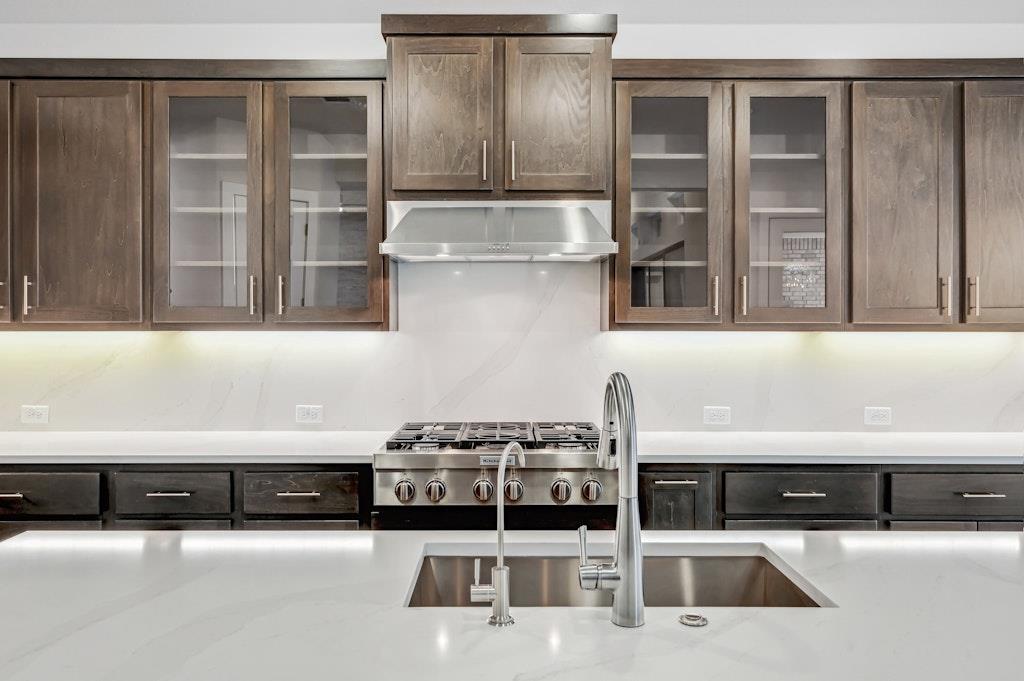 308 Canal Dr, Dripping Springs, TX 78620