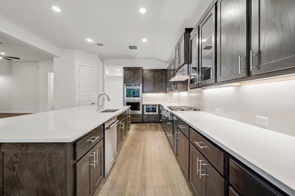 308 Canal Dr, Dripping Springs, TX 78620