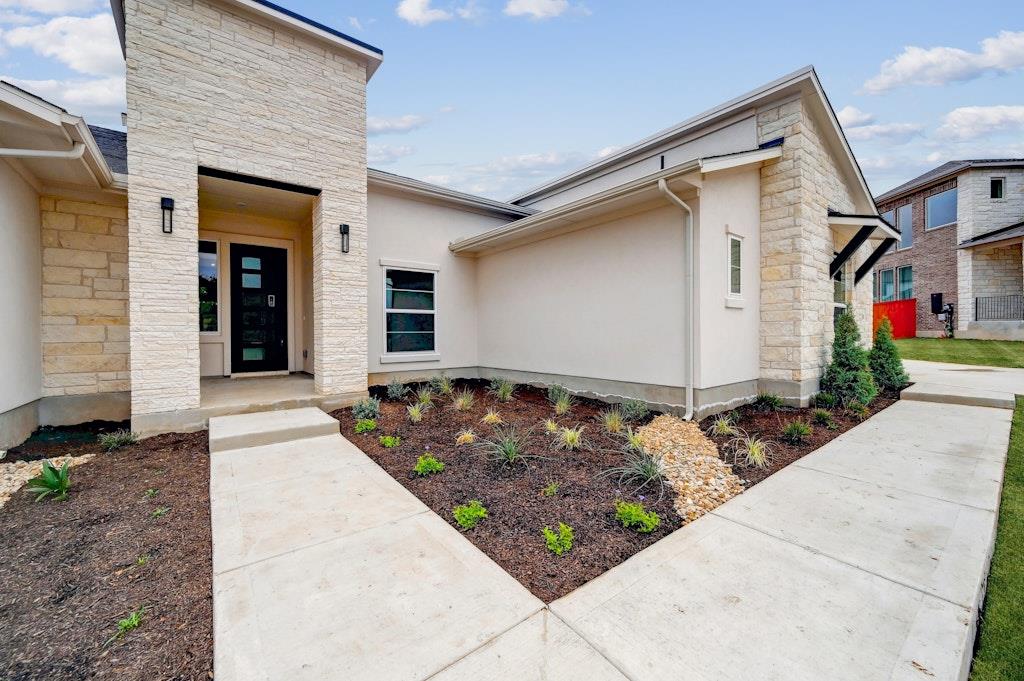 308 Canal Dr, Dripping Springs, TX 78620
