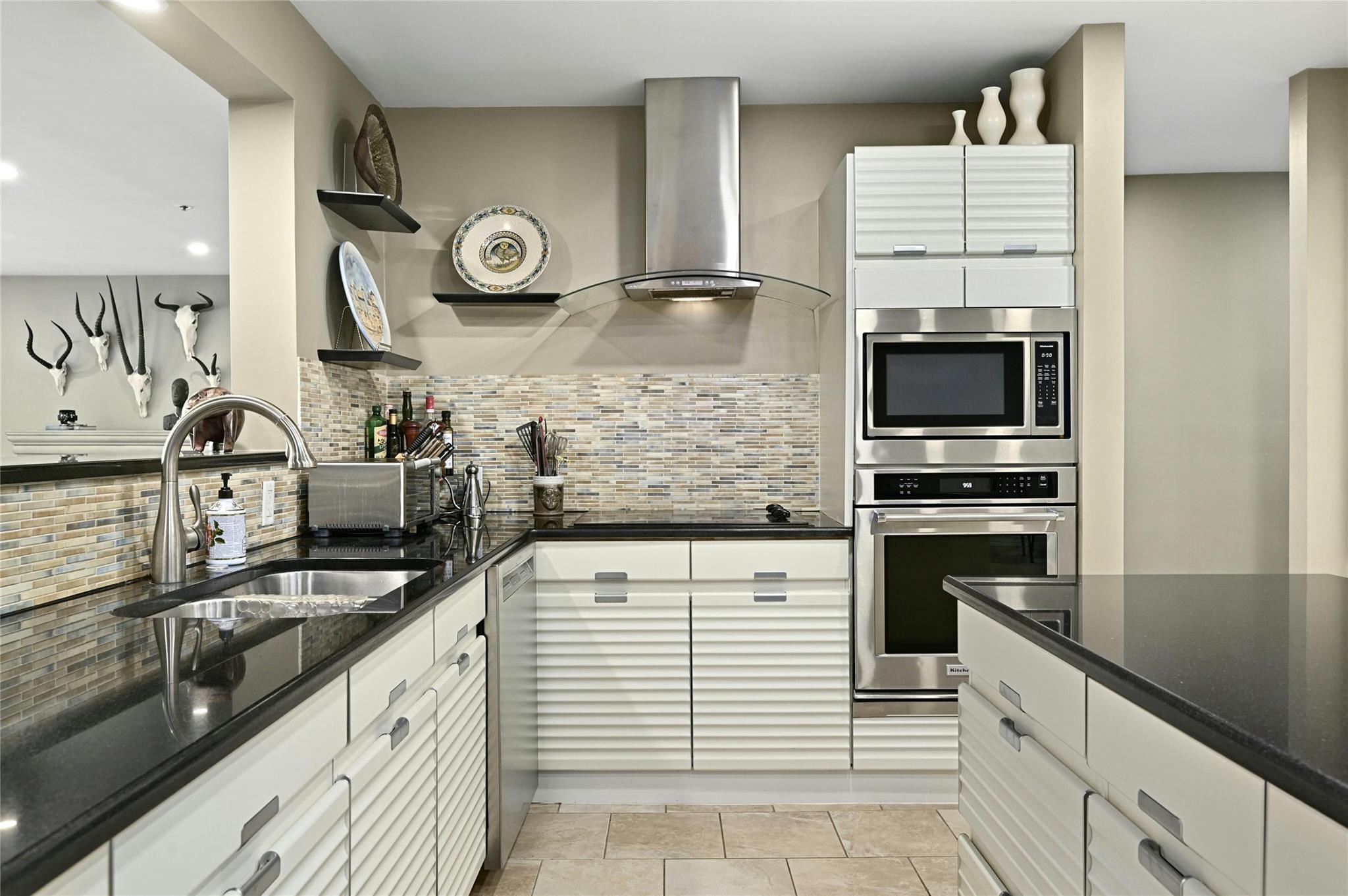 40 N Interstate Highway 35 # 8C1, Austin, TX 78701