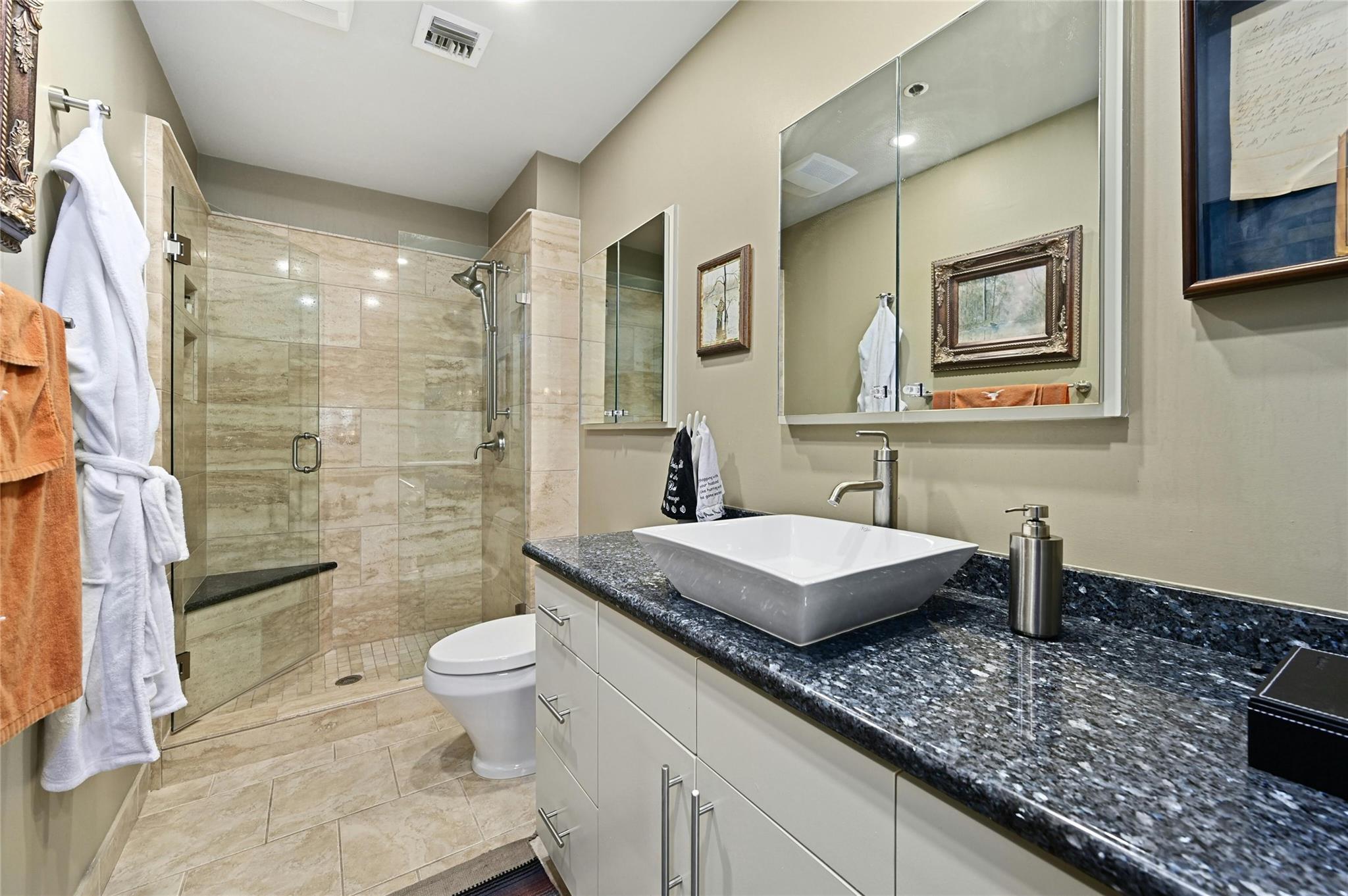 40 N Interstate Highway 35 # 8C1, Austin, TX 78701