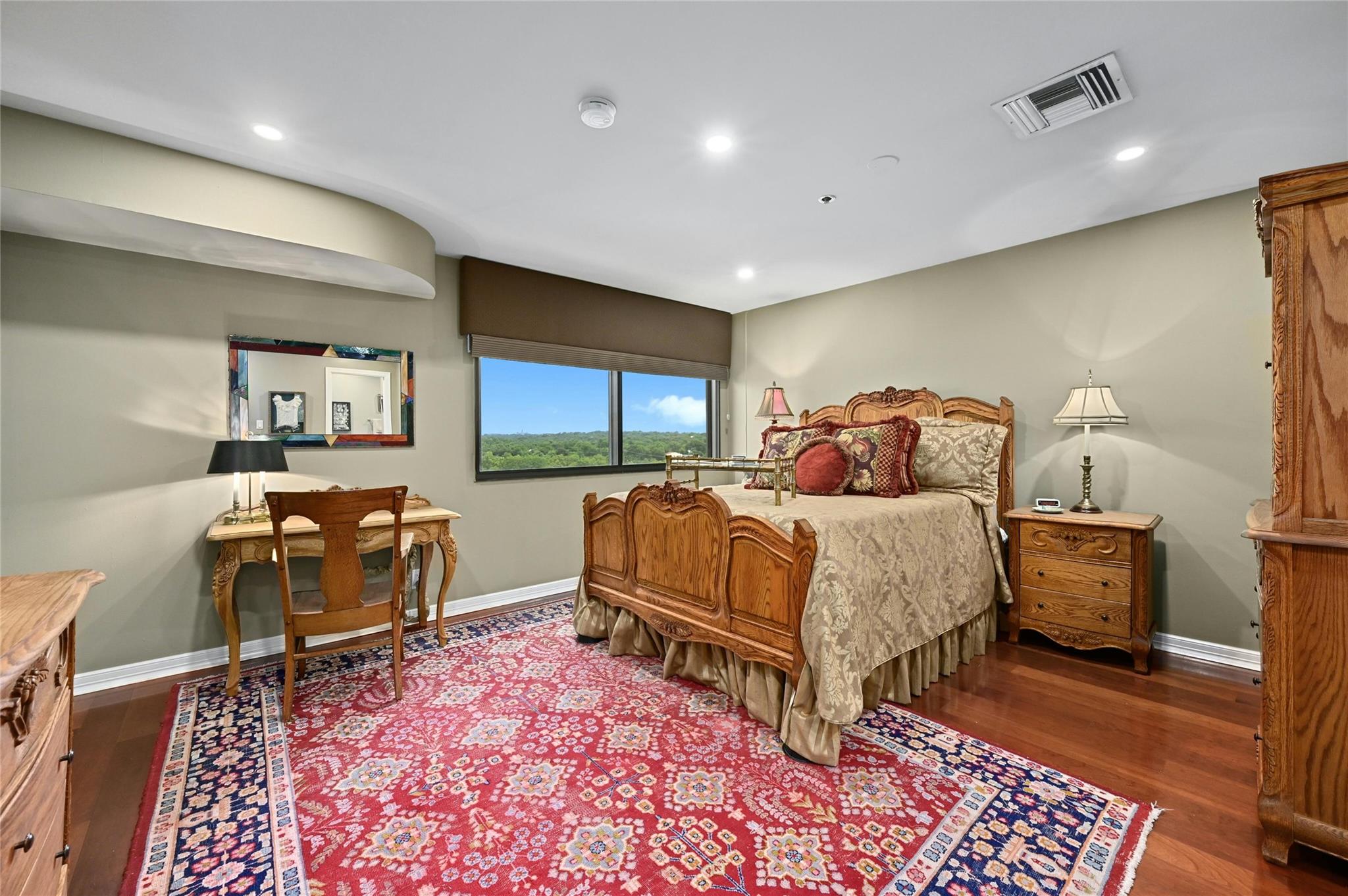 40 N Interstate Highway 35 # 8C1, Austin, TX 78701