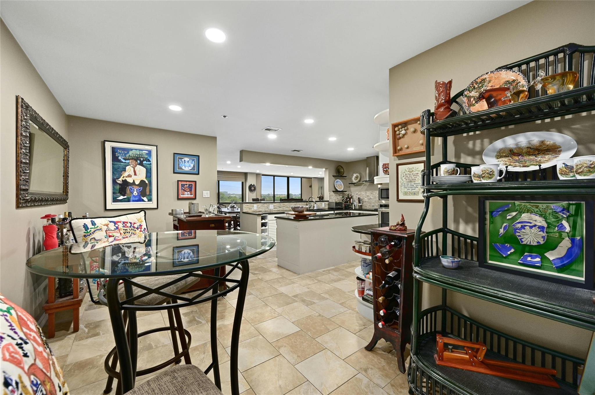 40 N Interstate Highway 35 # 8C1, Austin, TX 78701