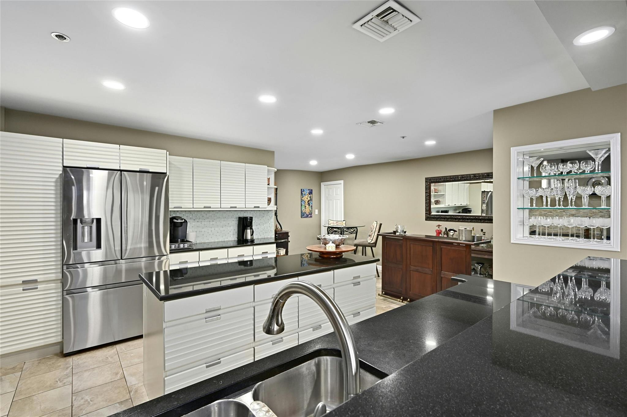 40 N Interstate Highway 35 # 8C1, Austin, TX 78701