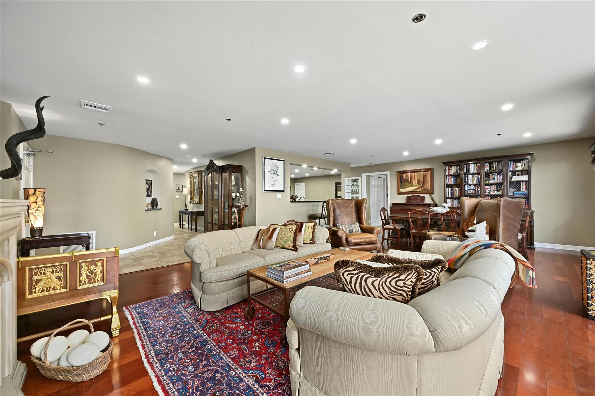 40 N Interstate Highway 35 # 8C1, Austin, TX 78701