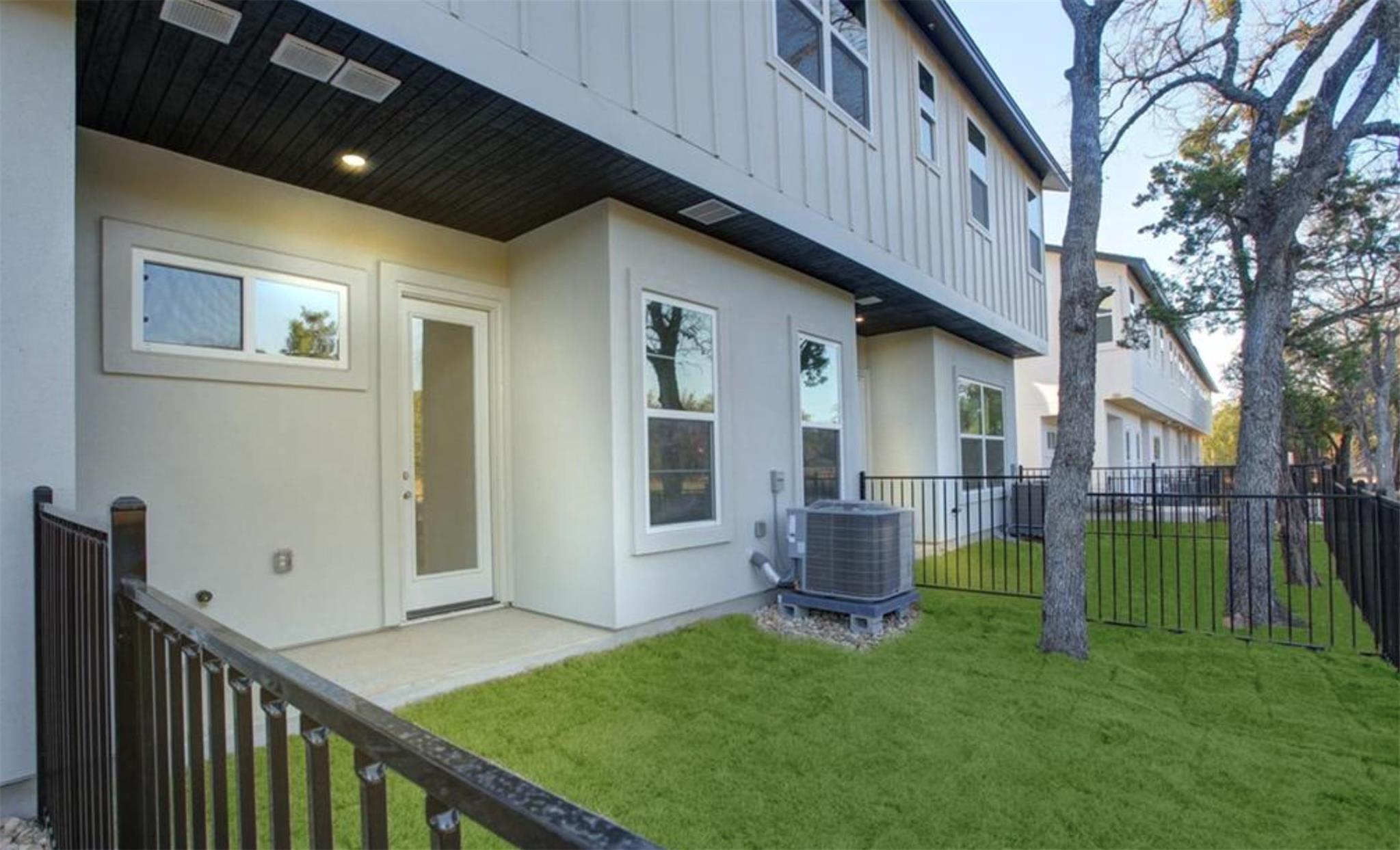 12001 Vista Parke Dr # 1002, Austin, TX 78726