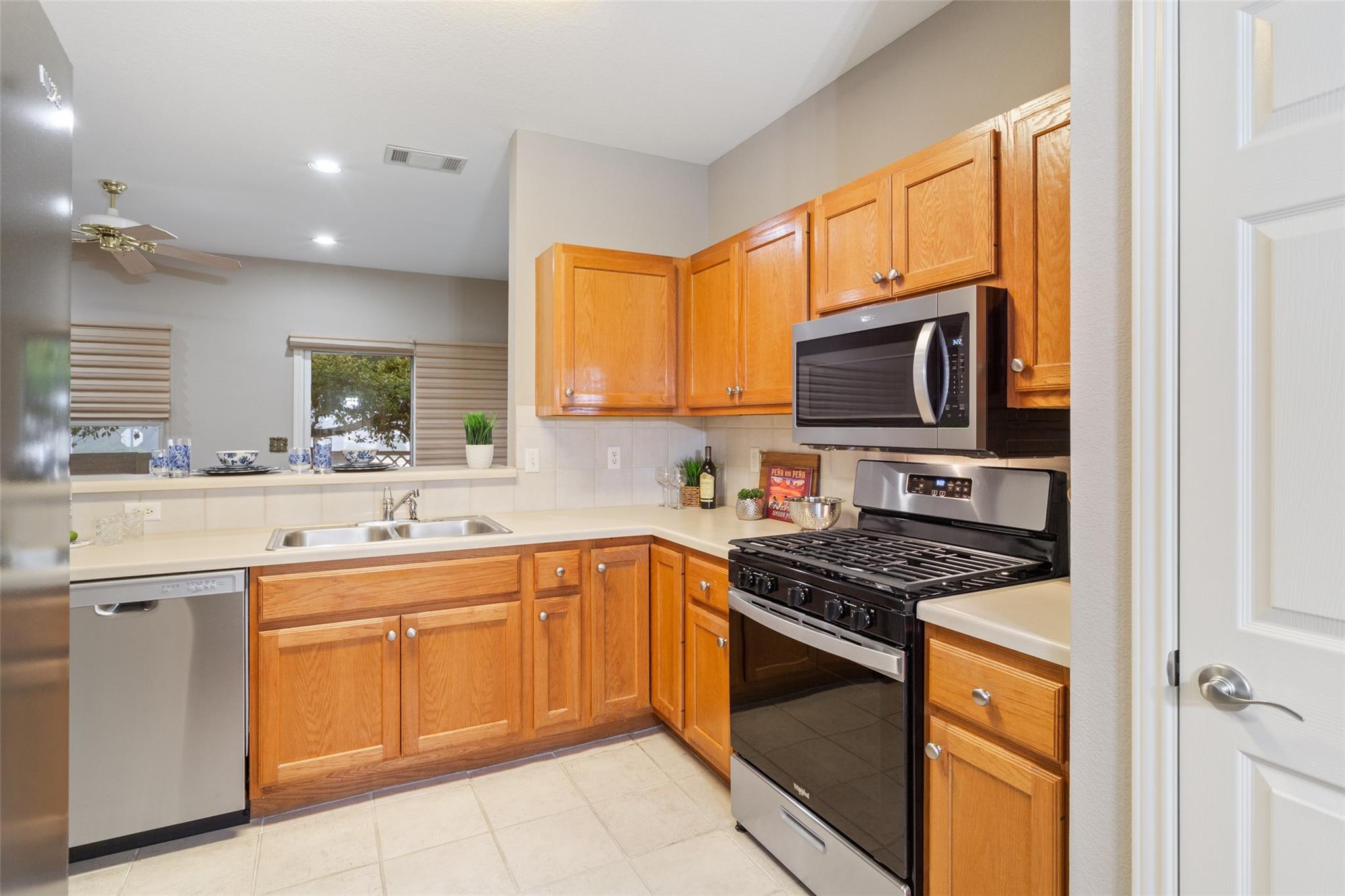 114 Whitewing Way, Georgetown, TX 78633