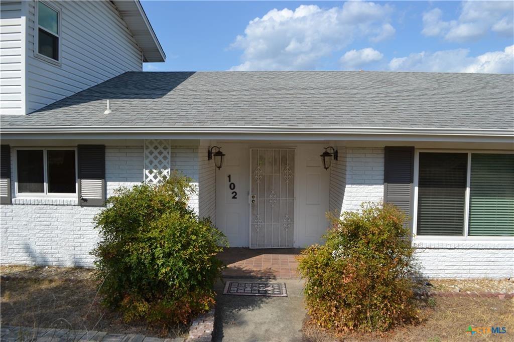 102 E Mimosa Cir, San Marcos, TX 78666