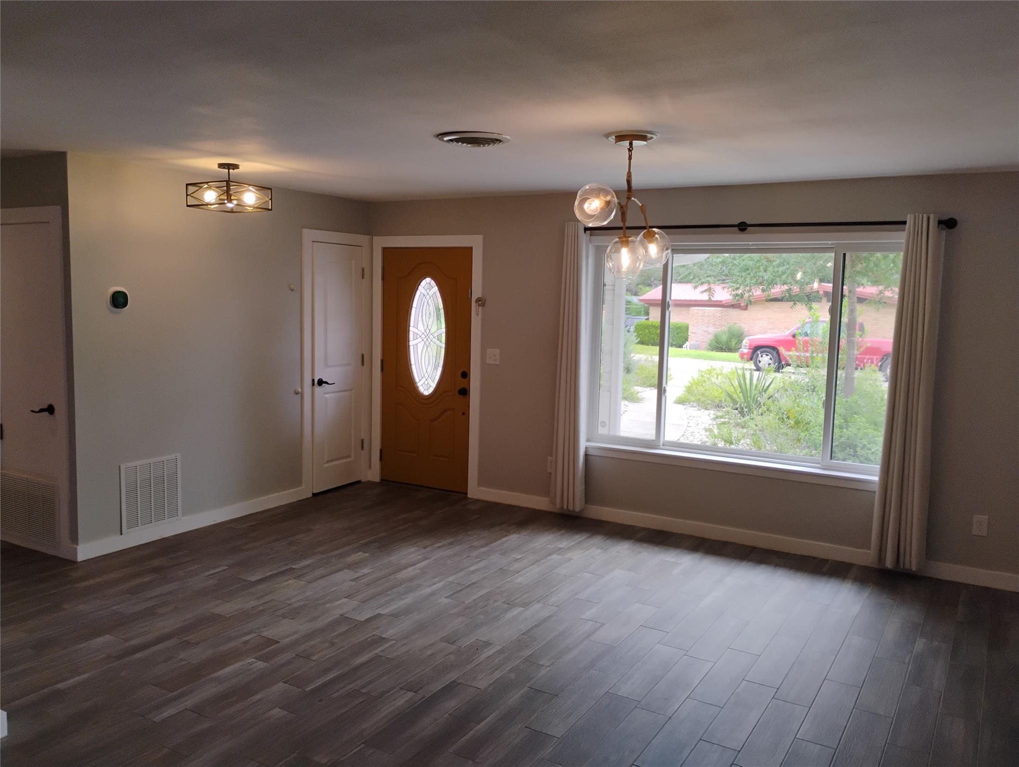 103 Laurel Rdg, San Marcos, TX 78666