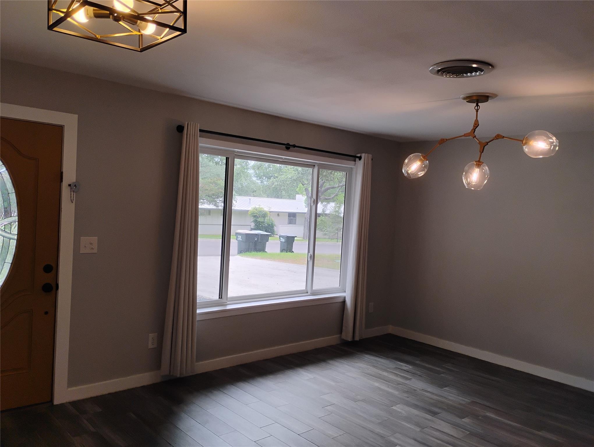 103 Laurel Rdg, San Marcos, TX 78666